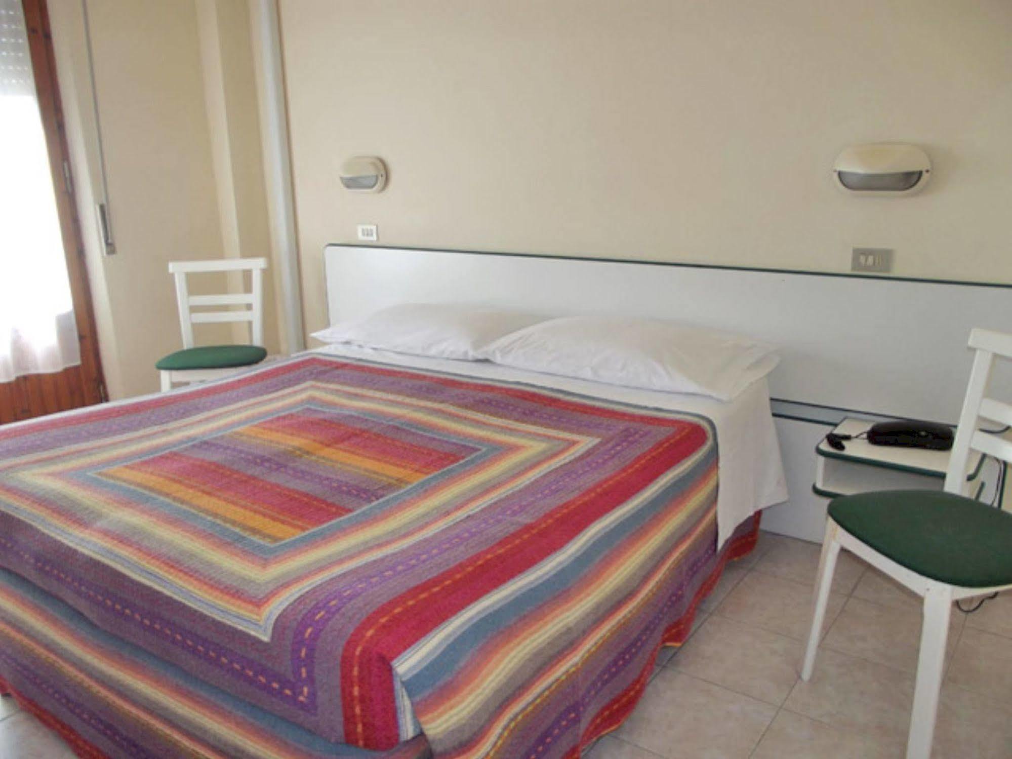 Albergo Giglio Chianciano Terme Kültér fotó